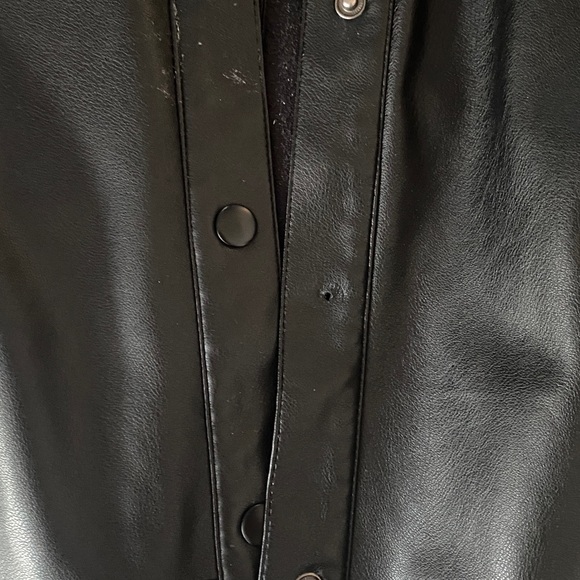 Back leather jacket - Picture 3 of 4
